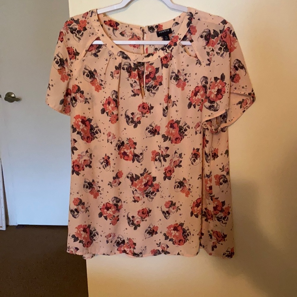 COPY - Torrid skull flower blouse size 1